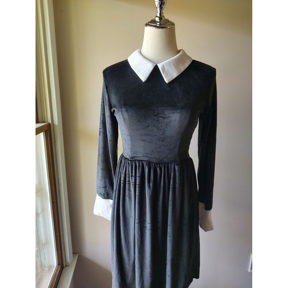 Black Velvet Long-Sleeve Dress with White Collar